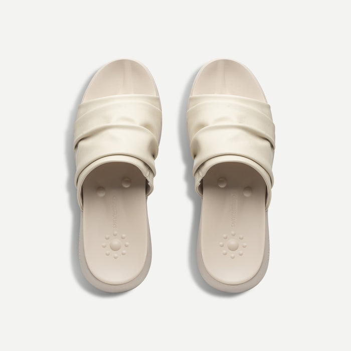 Balance Pleated Slider