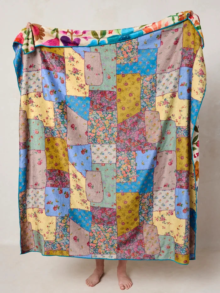 Double-Sided Cozy Throw Blanket - Victoria Quilt Multi-view 2