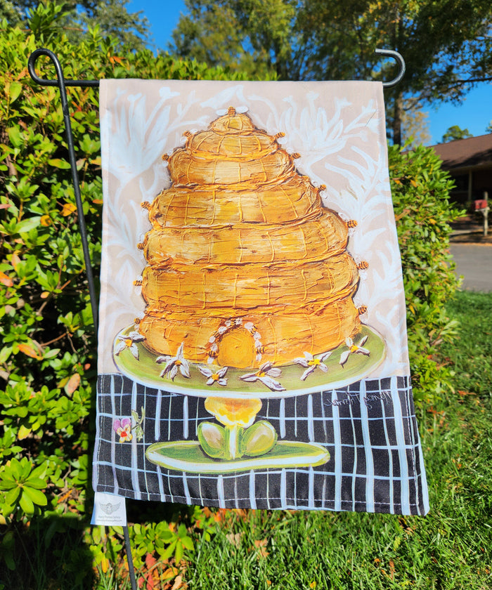 Garden Flags - Honeybee Cake