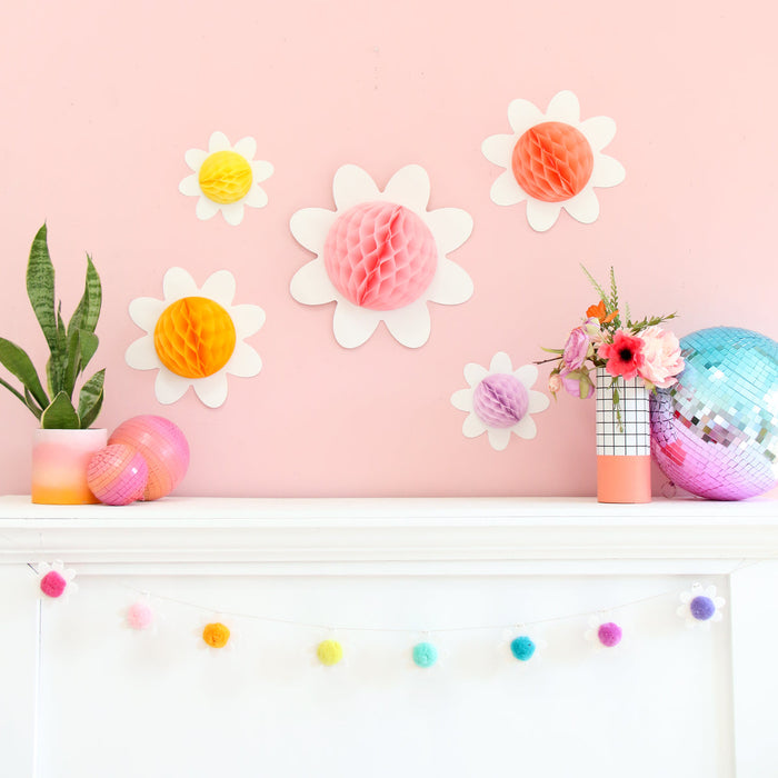 Honeycomb Daisy Wall Decor