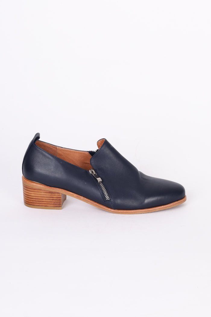 Isabella Anselmi Womens Blue Heels Size EU 42