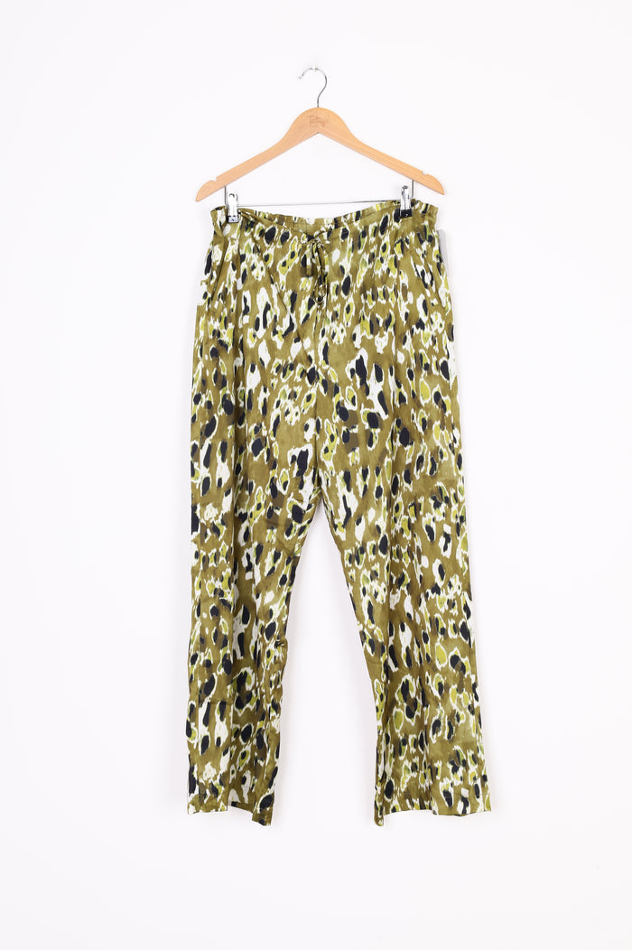 Moochi Womens Green Pants Size 16