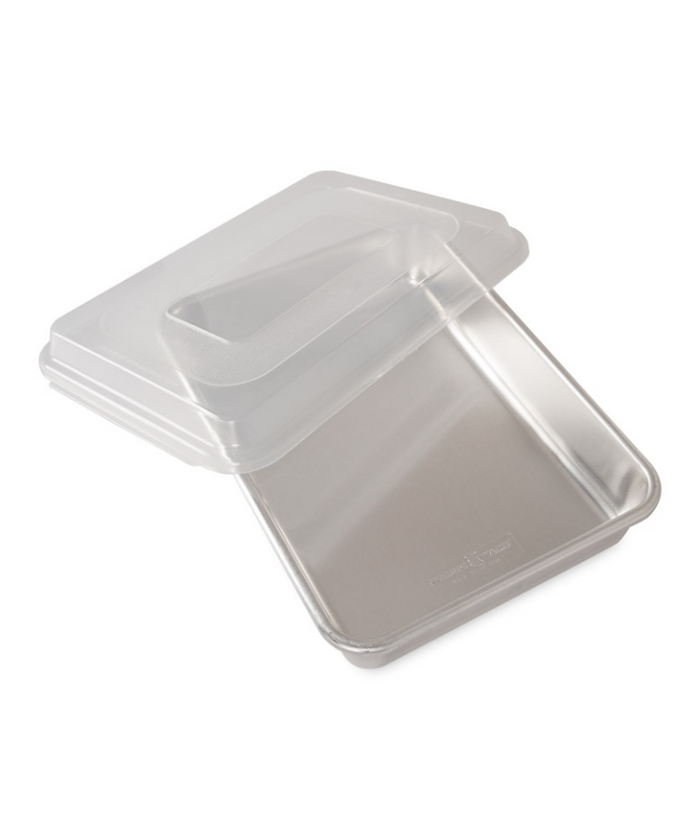 Nordicware 9"x13" Rectangular Pan with Storage Lid
